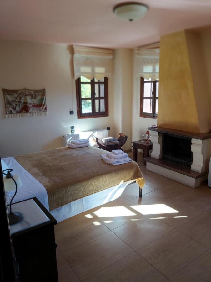 Αρχοντικό Βογιάρου Hotel Kalarítai Bagian luar foto